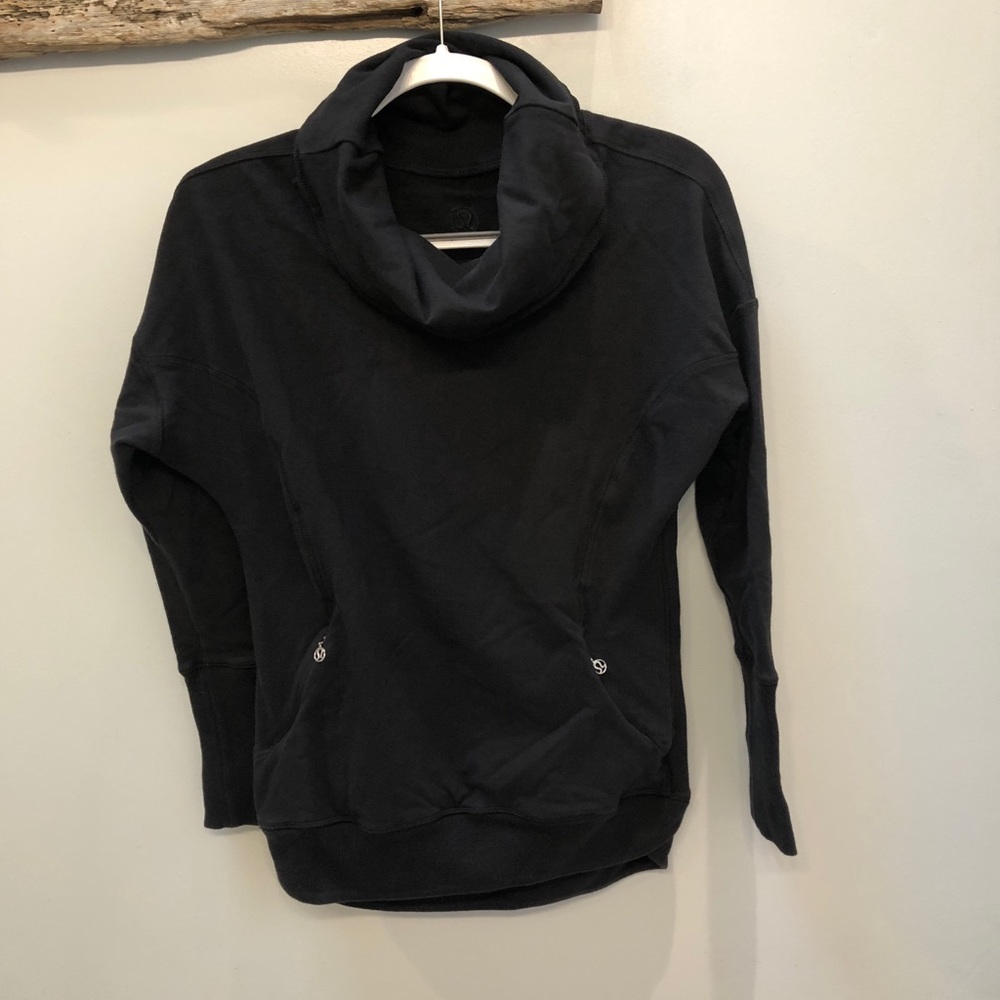 Lululemon cowl neck sweatshirt size 6